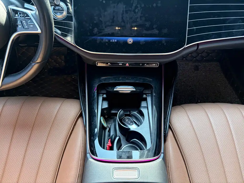 Mercedes-Benz E-Class — миниатюра 22