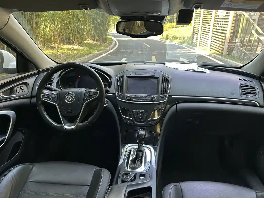Buick Regal — миниатюра 8