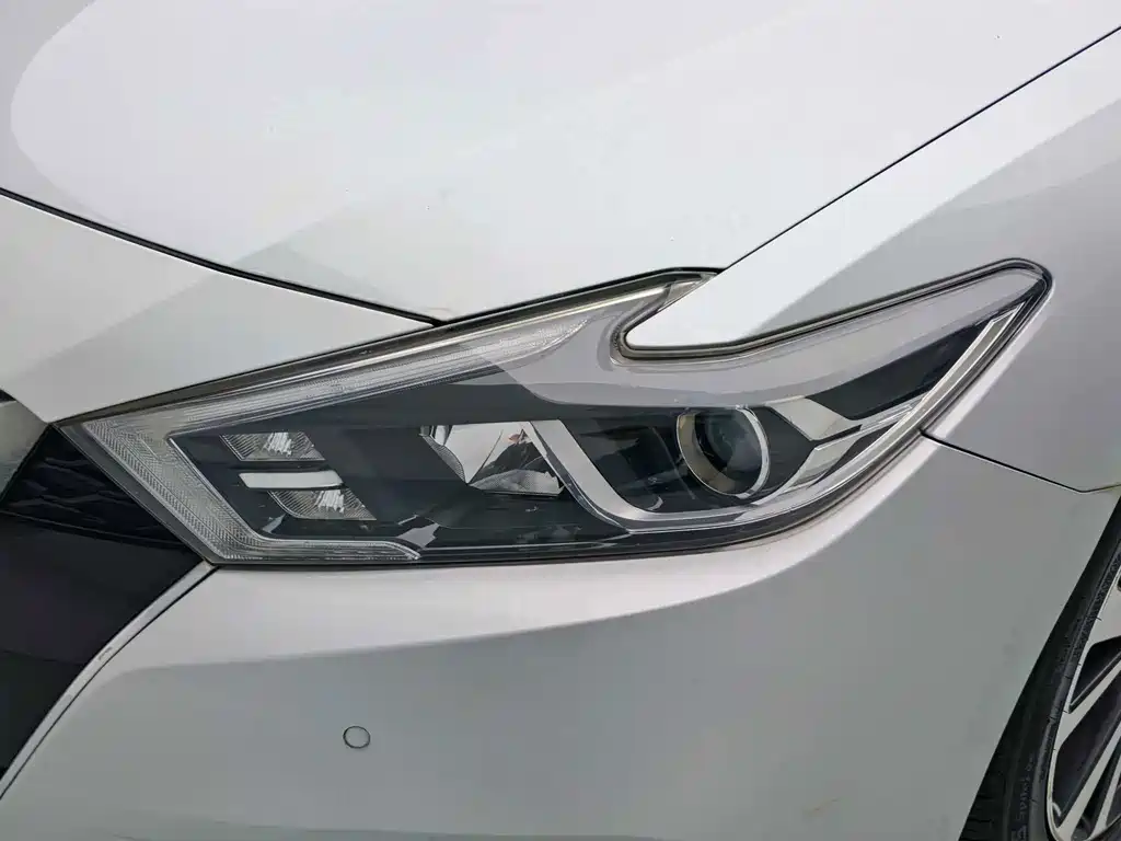 Nissan Cima 2.5L XE Elite Edition, фото 21
