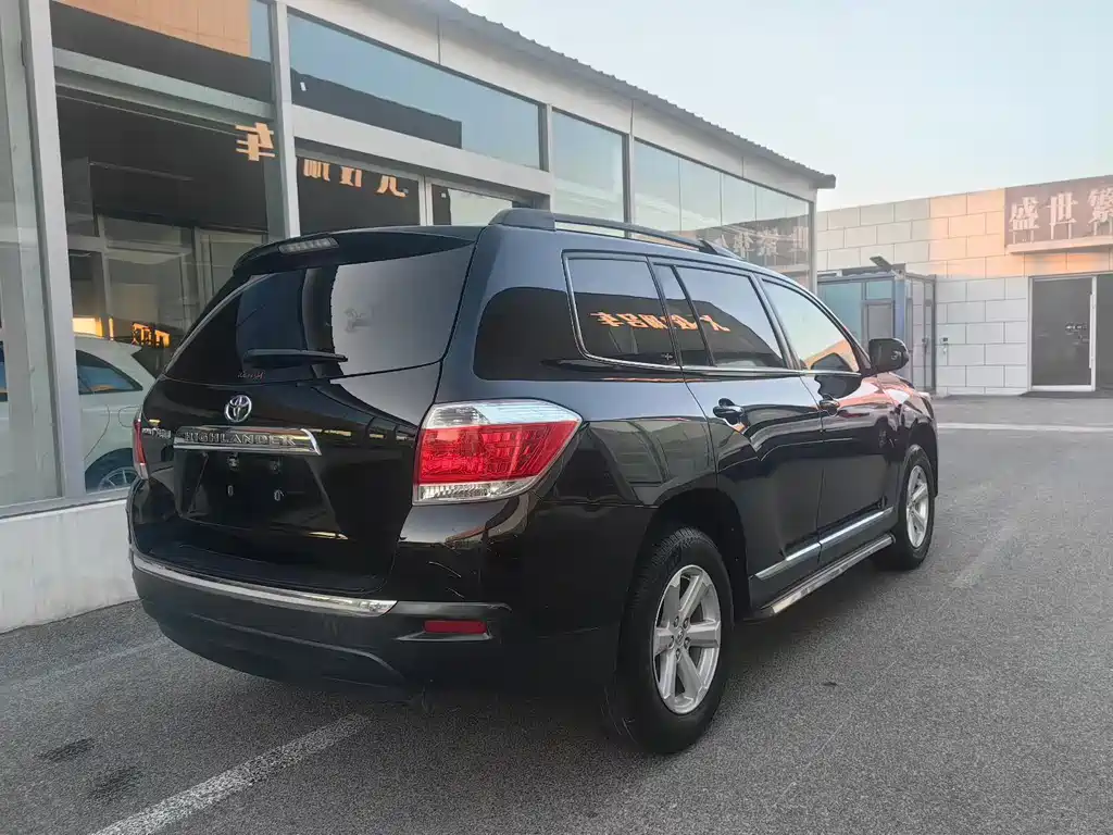 Toyota Highlander — миниатюра 4