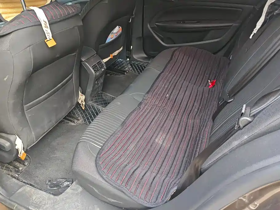 Peugeot 408 — миниатюра 11