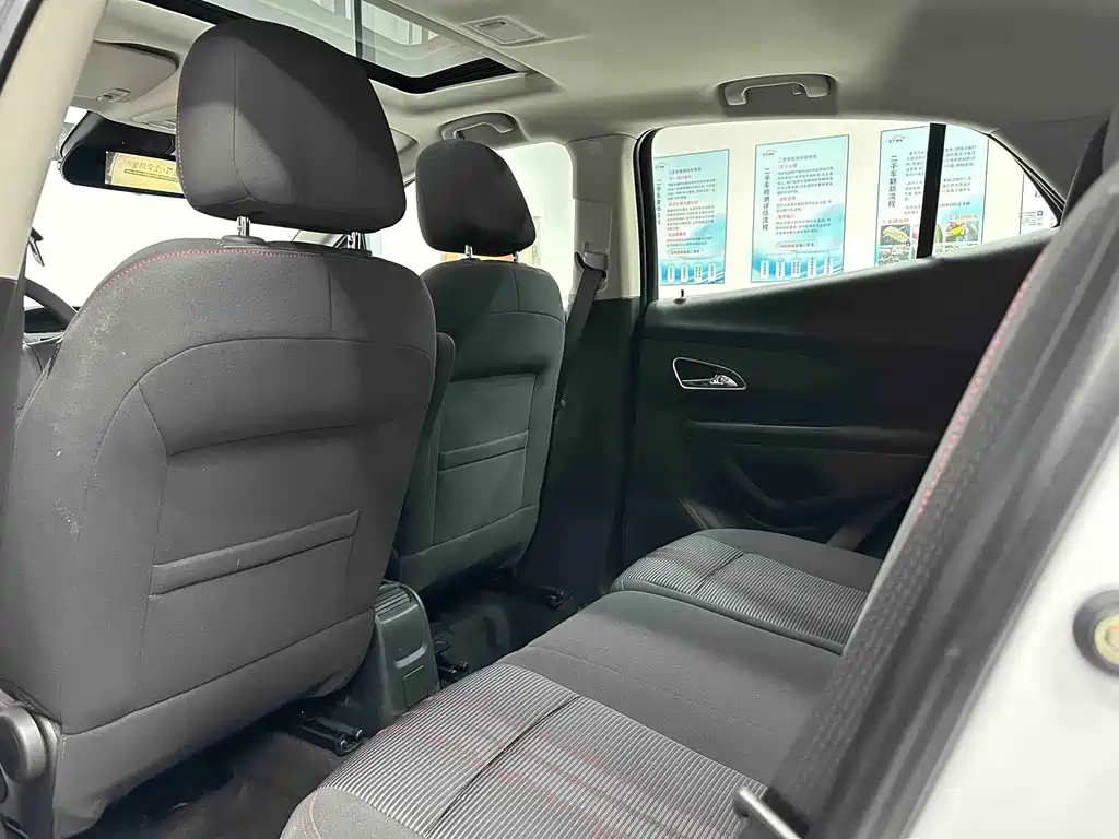 Buick Encore — миниатюра 8