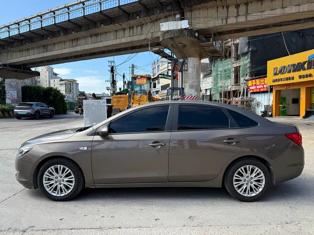 Buick Excelle — миниатюра 4