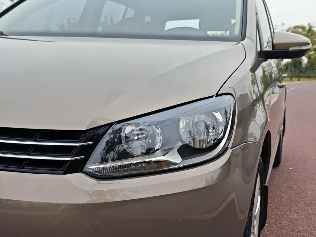 Volkswagen Touran — миниатюра 19