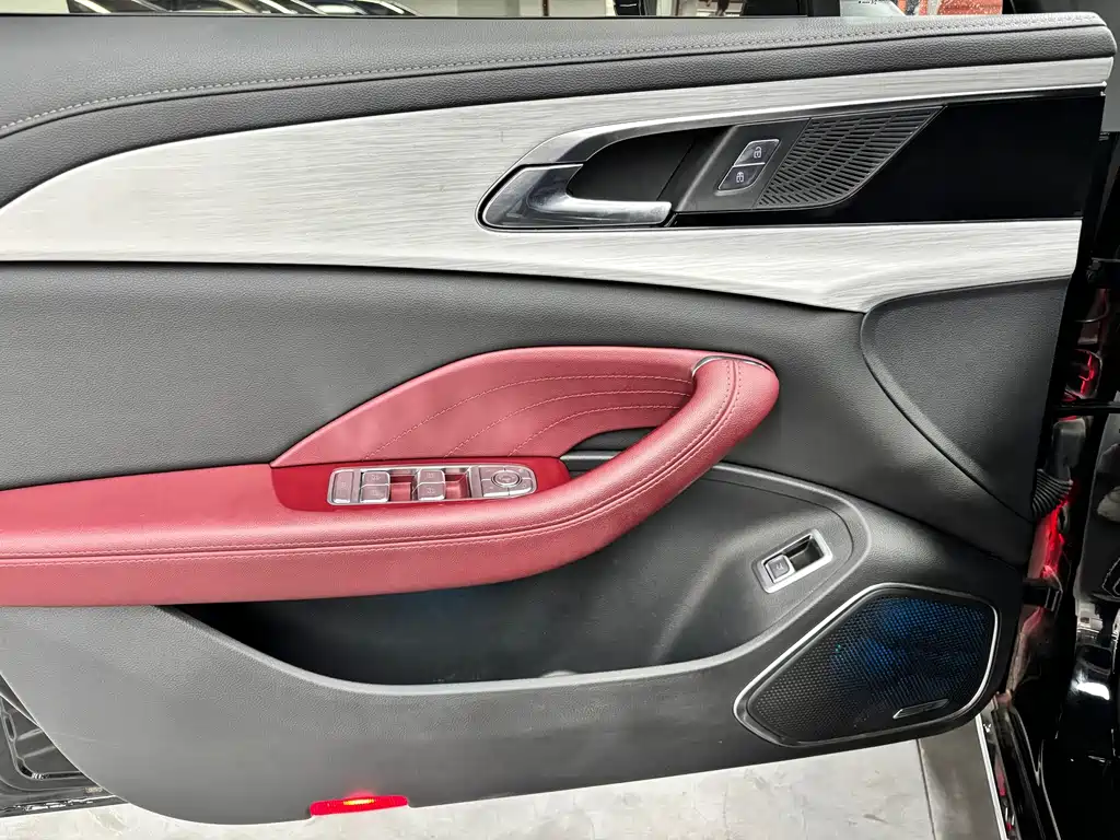 Hongqi Hongqi H5 — миниатюра 5