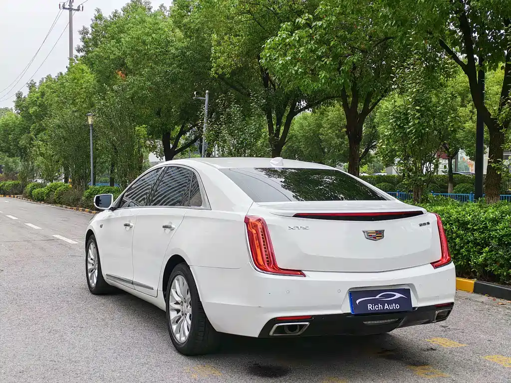 Cadillac XTS — миниатюра 6
