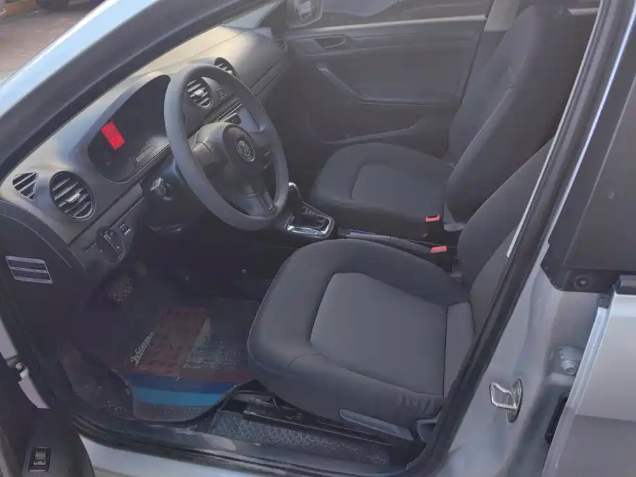 Volkswagen Jetta — миниатюра 9