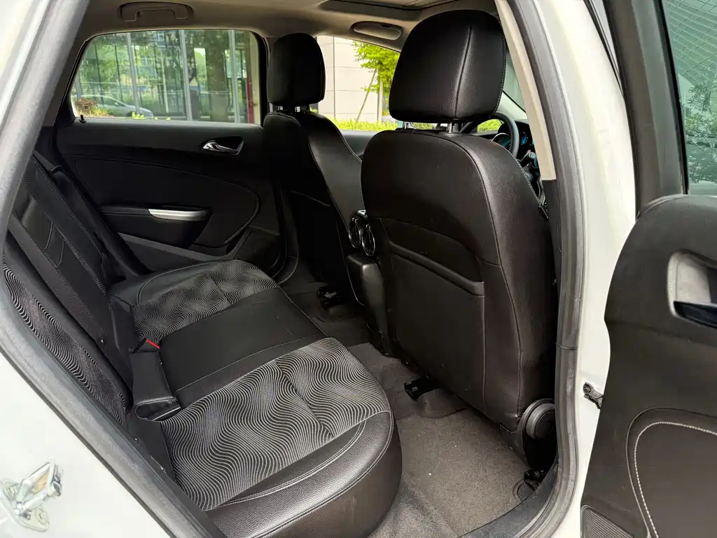Buick Excelle 2012 XT 1.6L AT Fashion