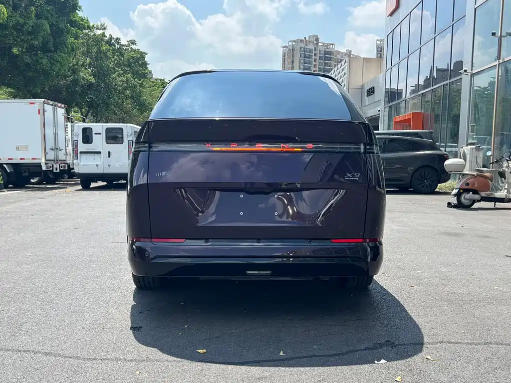 XPeng X9 — миниатюра 8