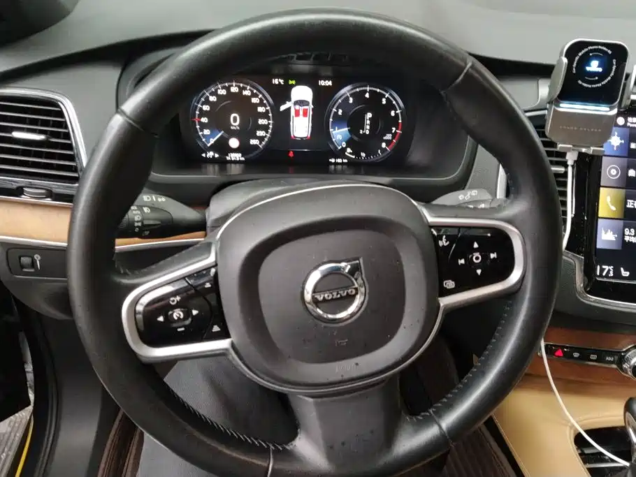Volvo XC90 — миниатюра 15