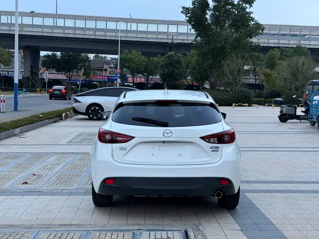 Mazda 3 Axela — миниатюра 5