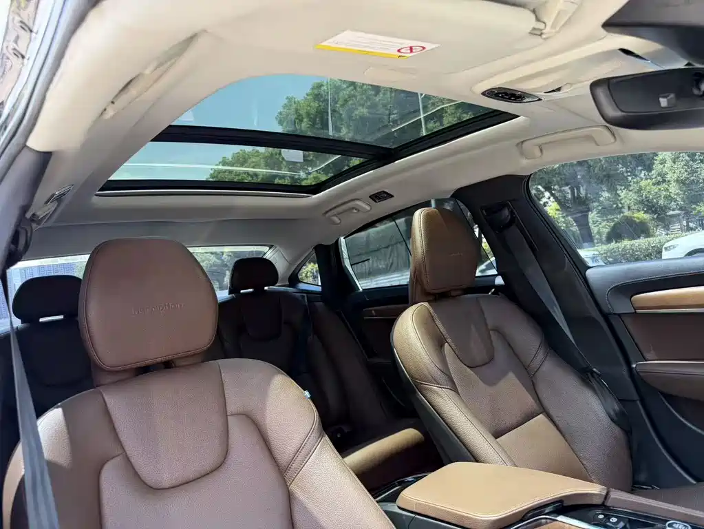 Volvo S90 — миниатюра 14