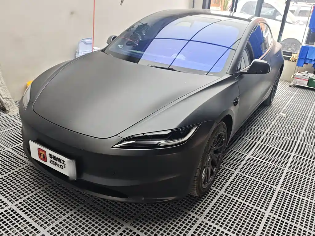 Tesla Model 3 — миниатюра 2