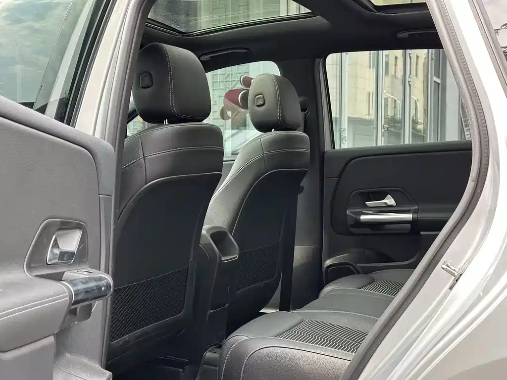 Mercedes-Benz B-Class — миниатюра 11