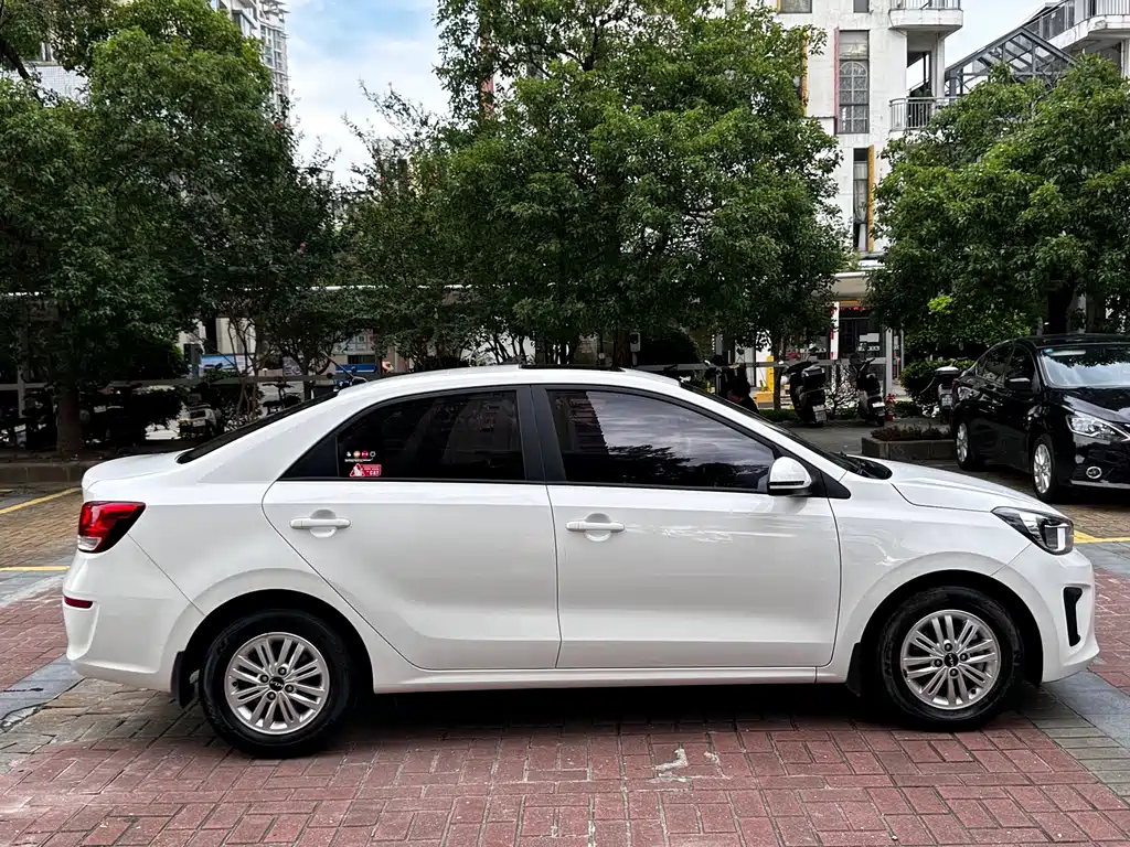 Kia Huanchi — миниатюра 10