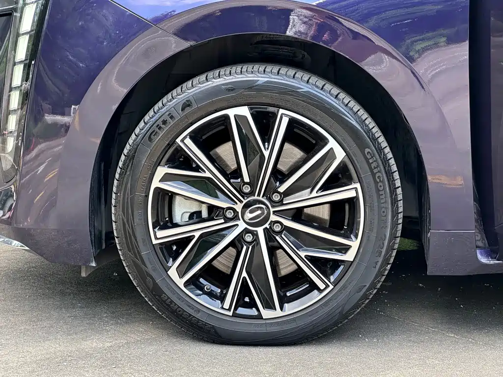 GAC Motor Trumpchi E8 PHEV — миниатюра 18
