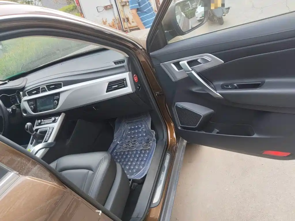 Geely Boyue — миниатюра 19