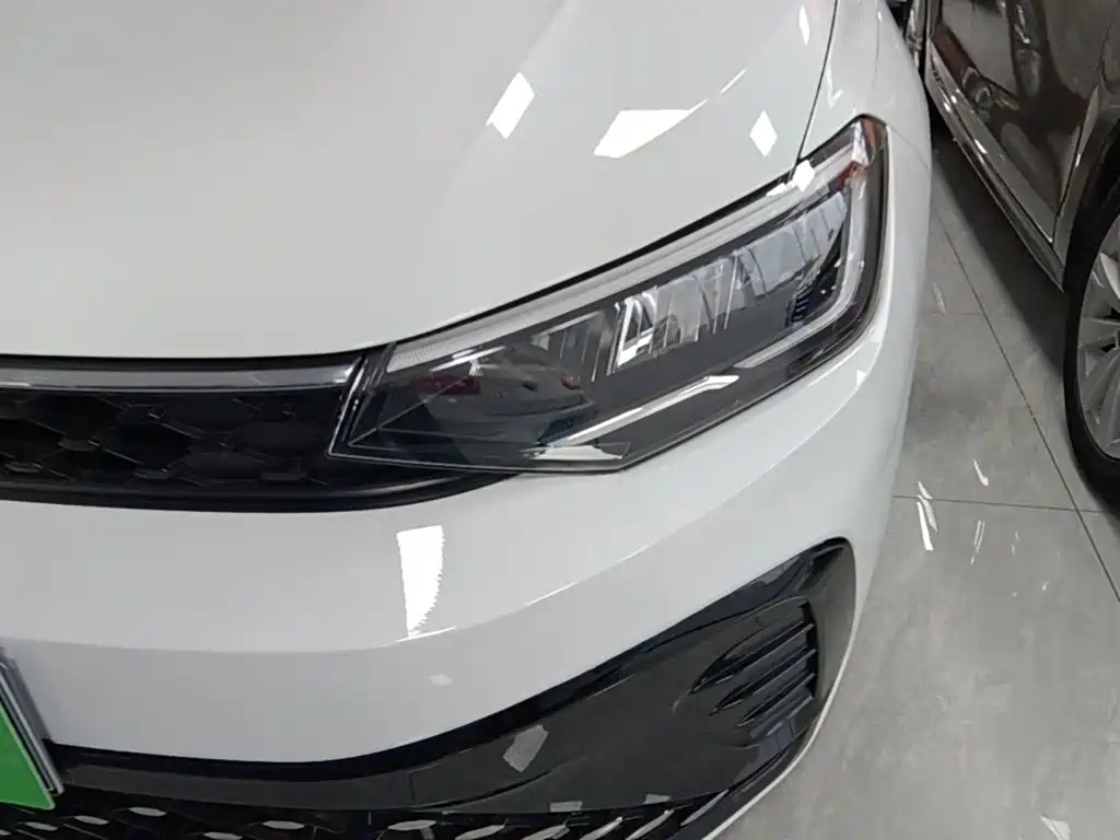 Volkswagen Lavida — миниатюра 24