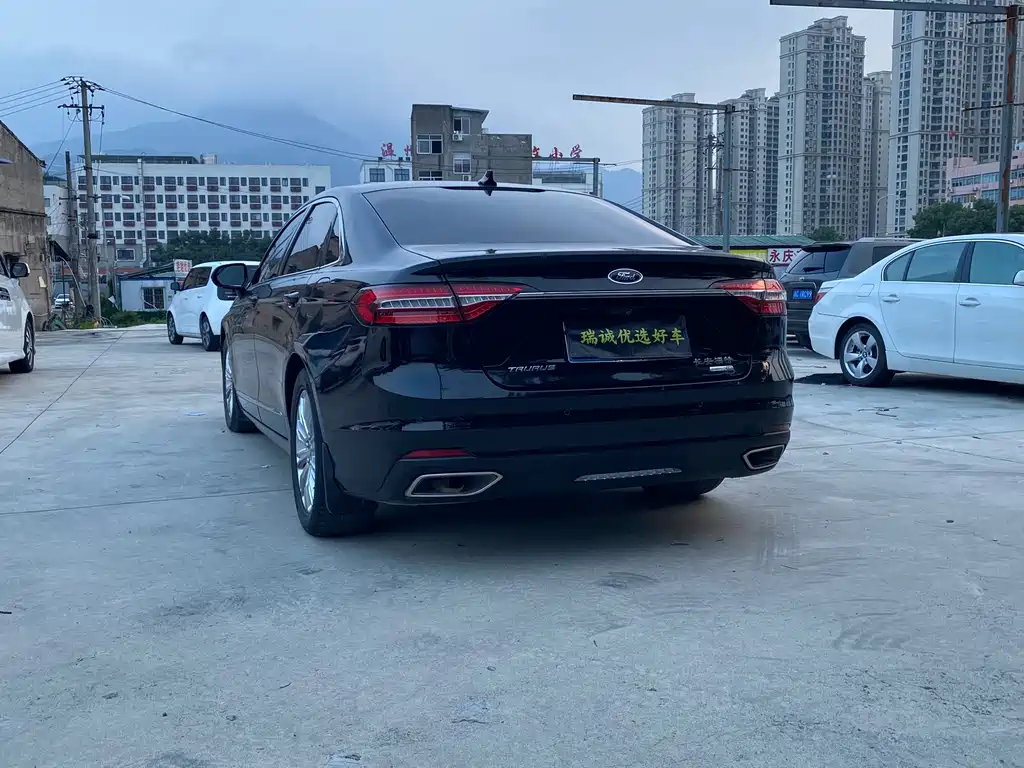 Ford Taurus — миниатюра 4