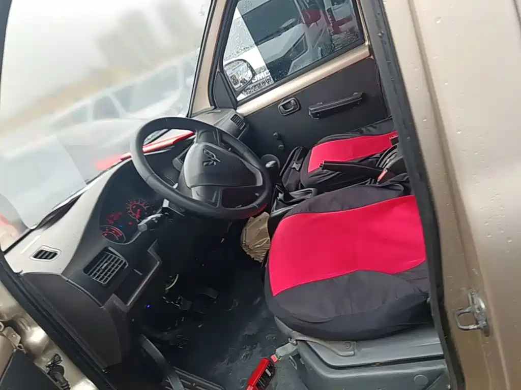 Wuling Rongguang — миниатюра 15