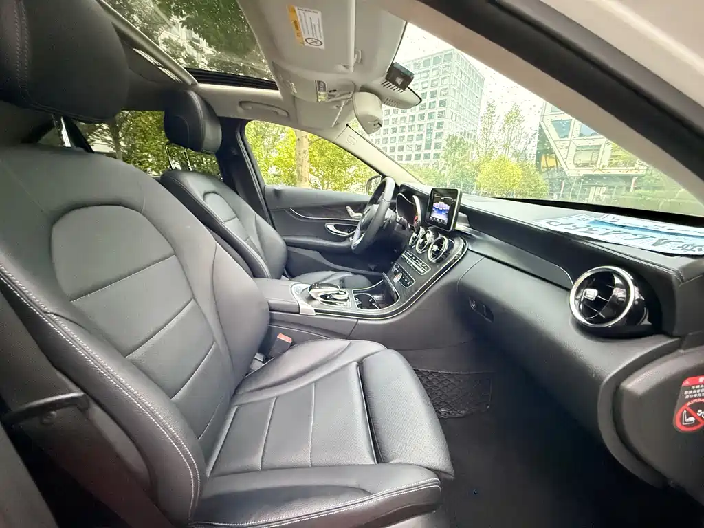 Mercedes-Benz C-Class — миниатюра 9