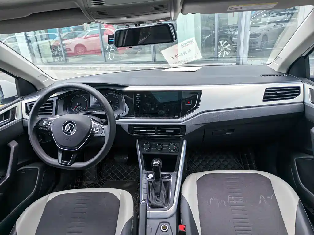Volkswagen Polo — миниатюра 9