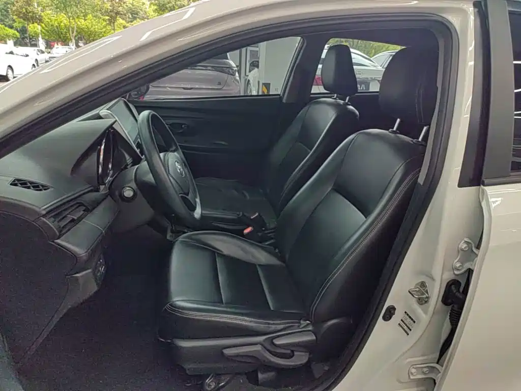 Toyota Vios FS — миниатюра 15