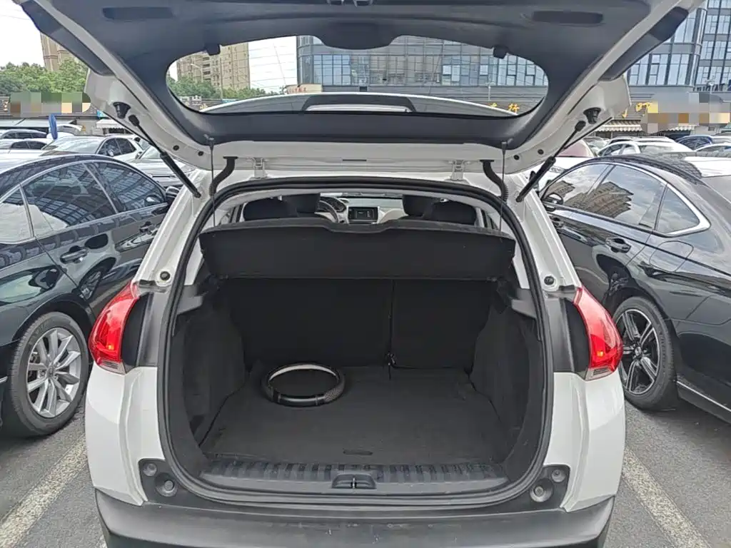 Peugeot 2008 — миниатюра 19