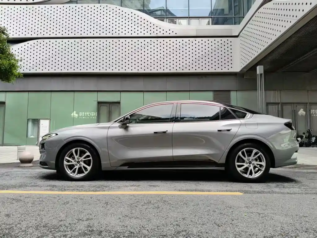 Ford Mondeo — миниатюра 12