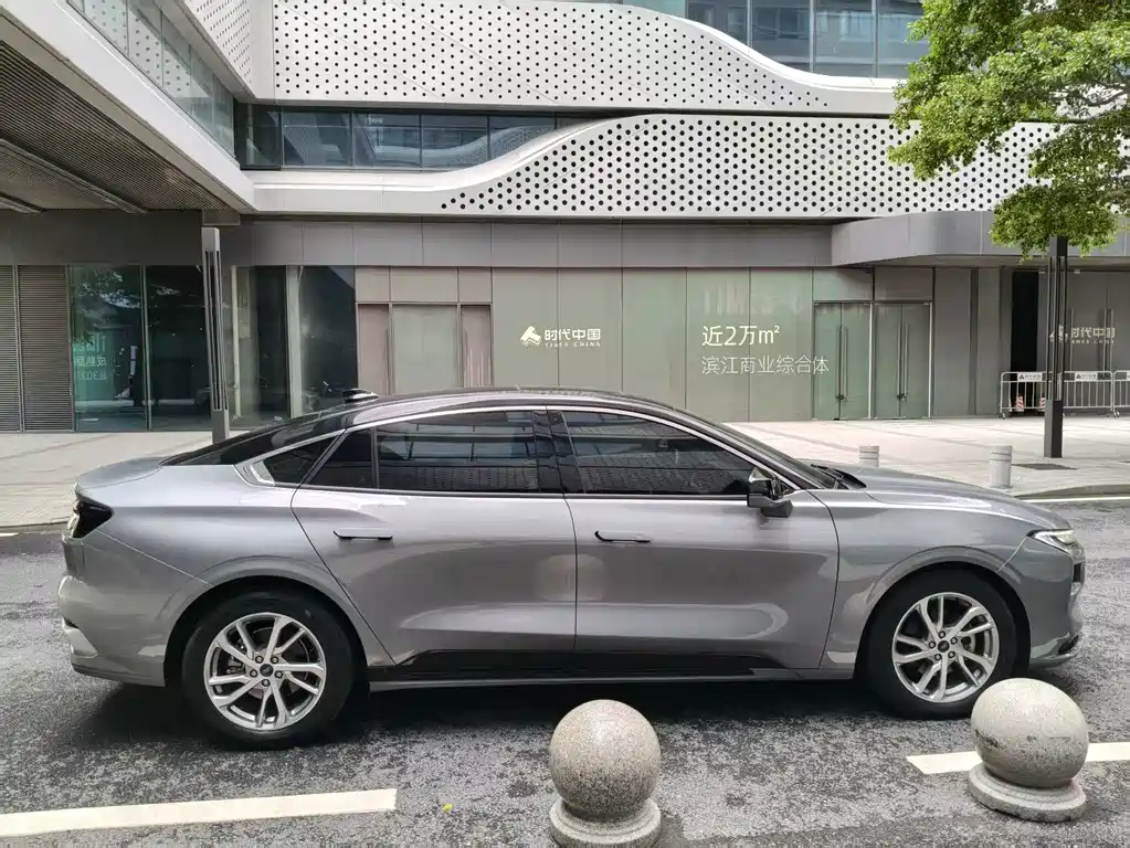 Ford Mondeo — миниатюра 11