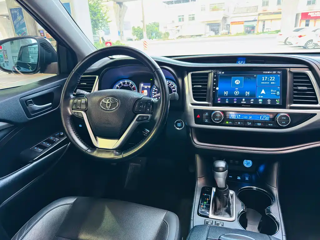 Toyota Highlander — миниатюра 8