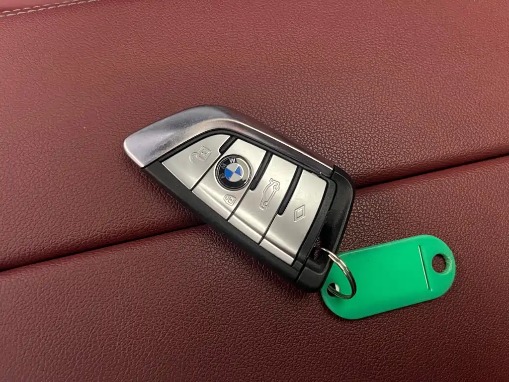 BMW 5 Series — миниатюра 28