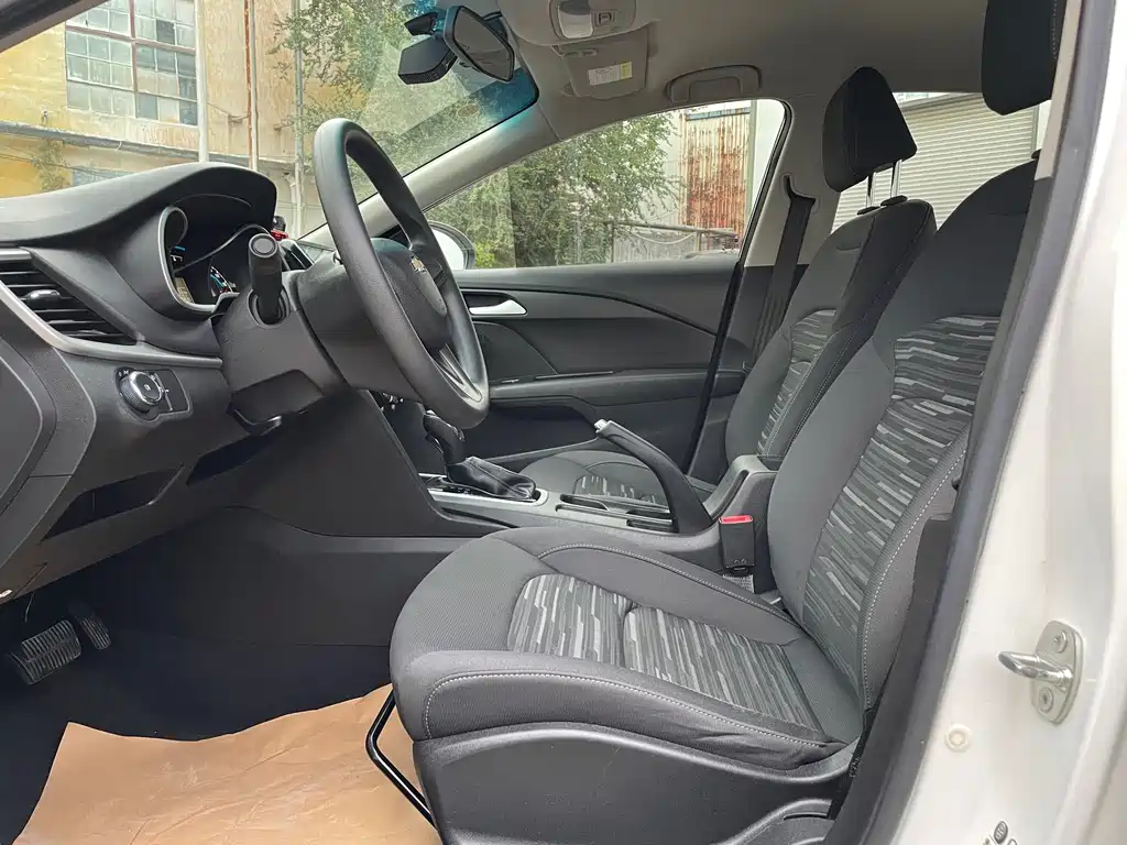 Chevrolet Cavalier — миниатюра 14