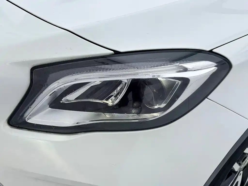 Mercedes-Benz GLA — миниатюра 16