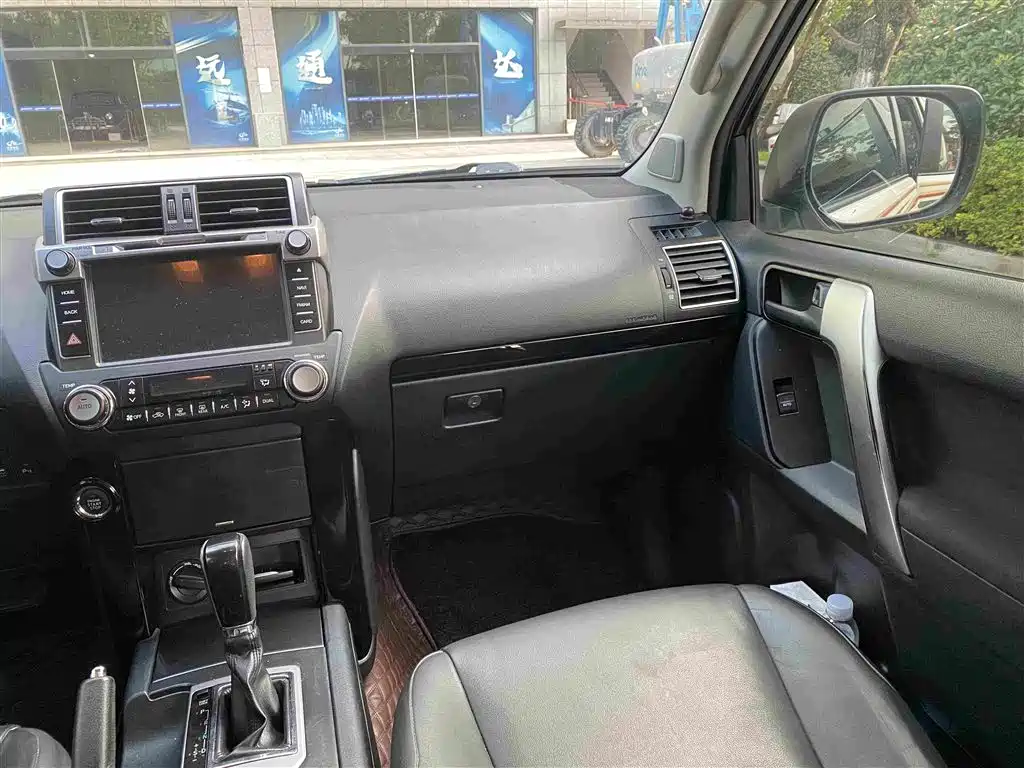Toyota Prado — миниатюра 13