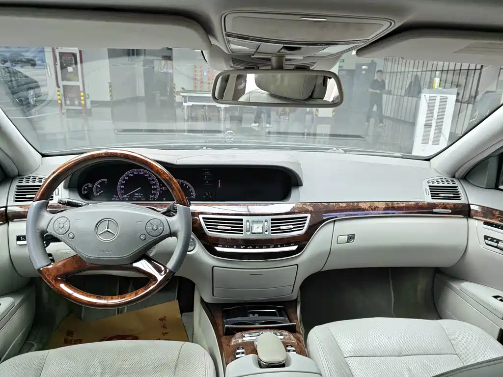 Mercedes-Benz S-Class — миниатюра 15