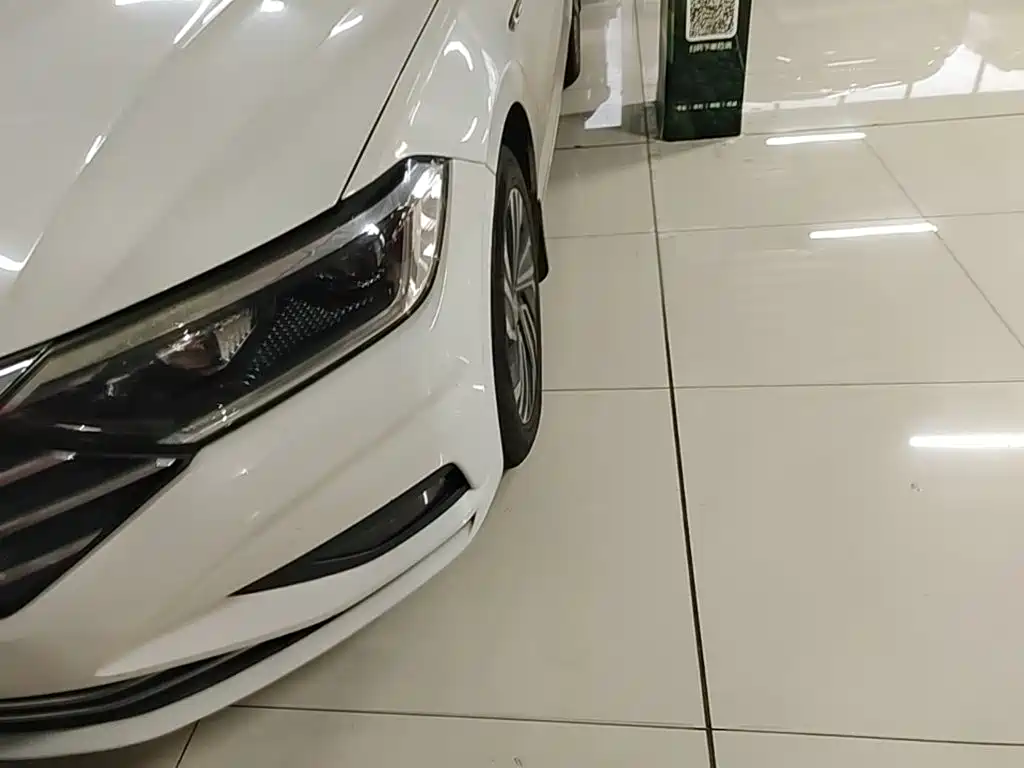 Volkswagen Sagitar — миниатюра 24
