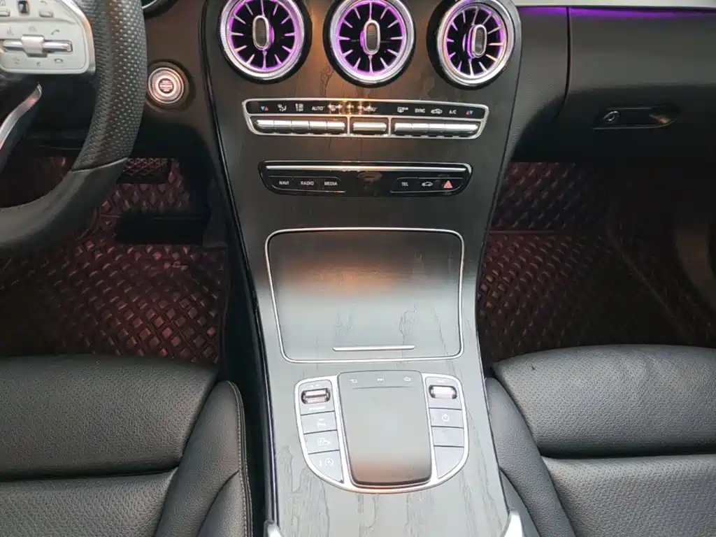 Mercedes-Benz C-Class — миниатюра 14