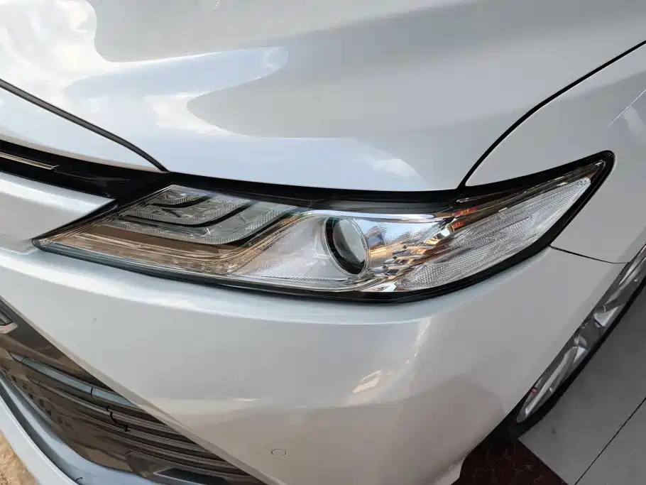 Toyota Camry — миниатюра 5