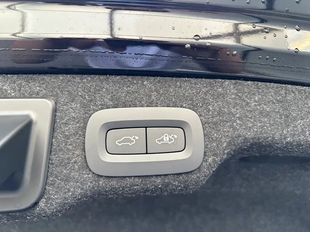 Volvo S90 PHEV — миниатюра 21