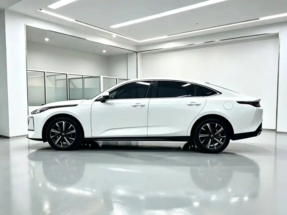 Changan Eado — миниатюра 3