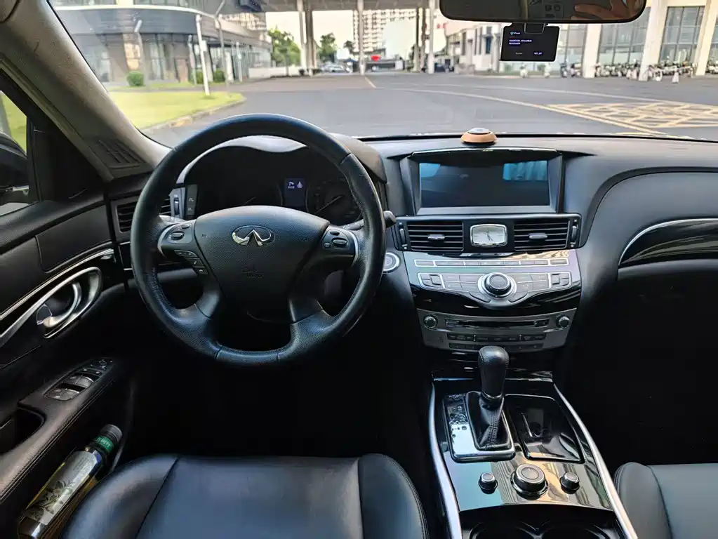 Infiniti Q70 — миниатюра 14