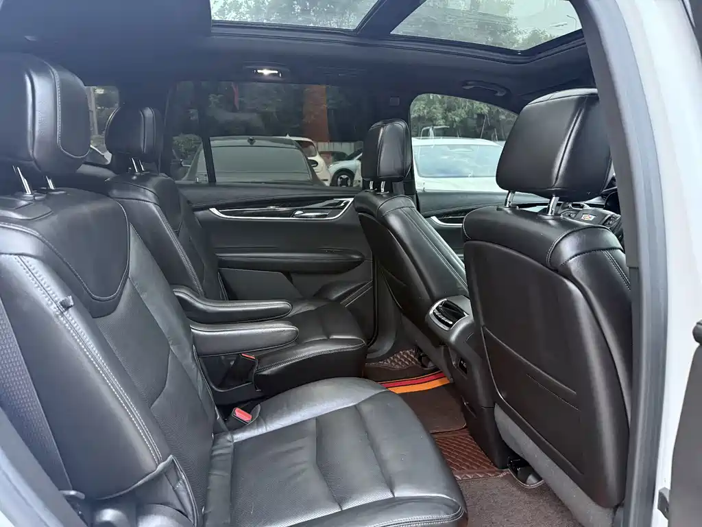 Cadillac XT6 — миниатюра 10