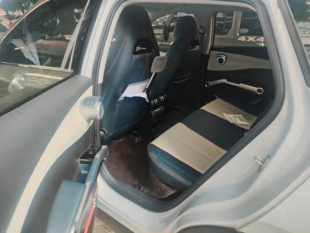BYD Yuan Plus — миниатюра 3