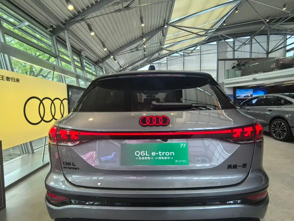 Audi Q6L e-tron — миниатюра 2