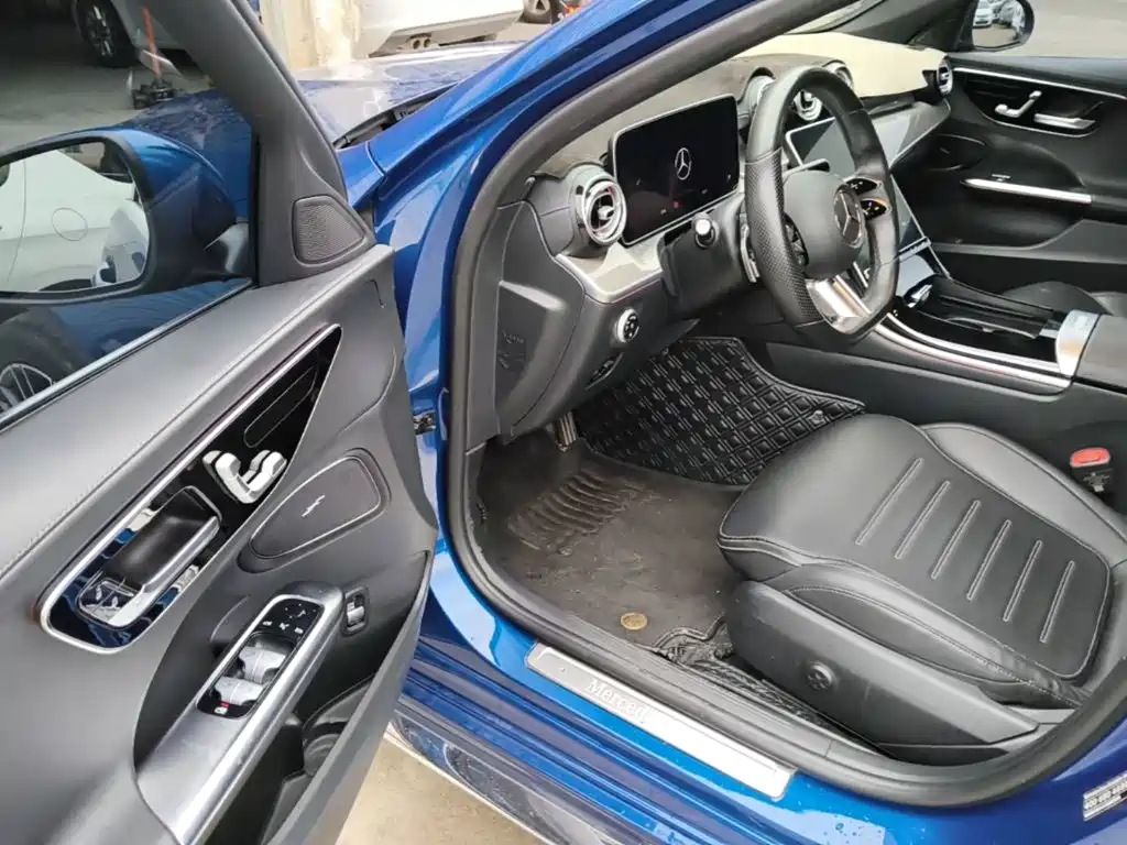 Mercedes-Benz C-Class — миниатюра 16