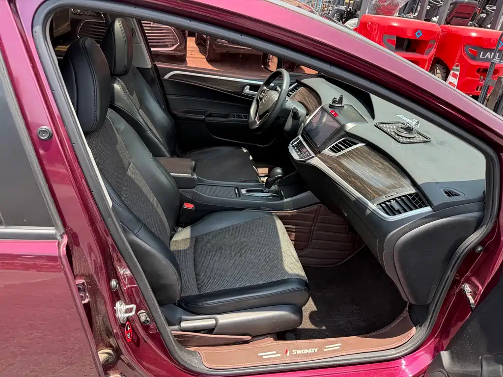 Honda Jade 1.8L Auto Comfort Edition 5 seats, фото 18