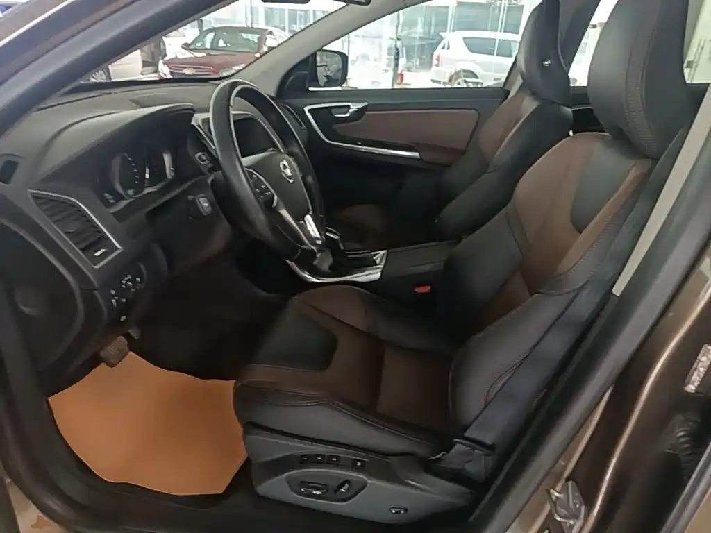 Volvo XC60 — миниатюра 15