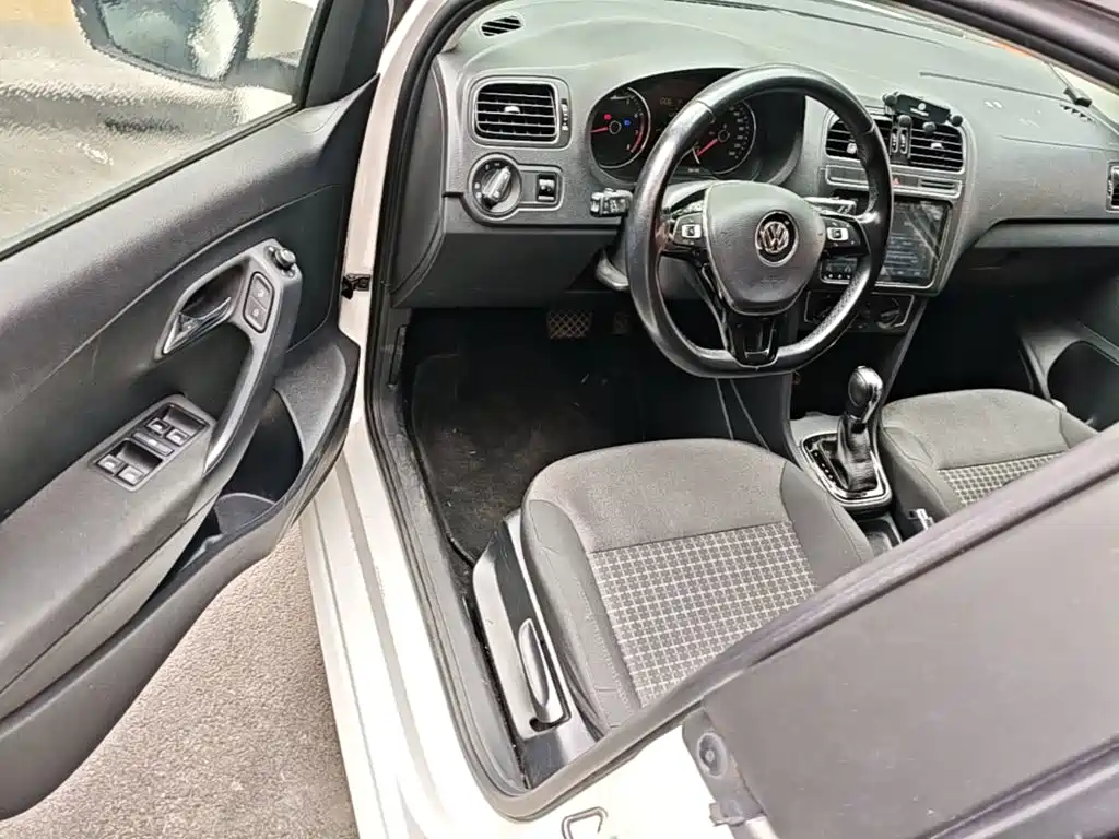 Volkswagen Polo — миниатюра 16