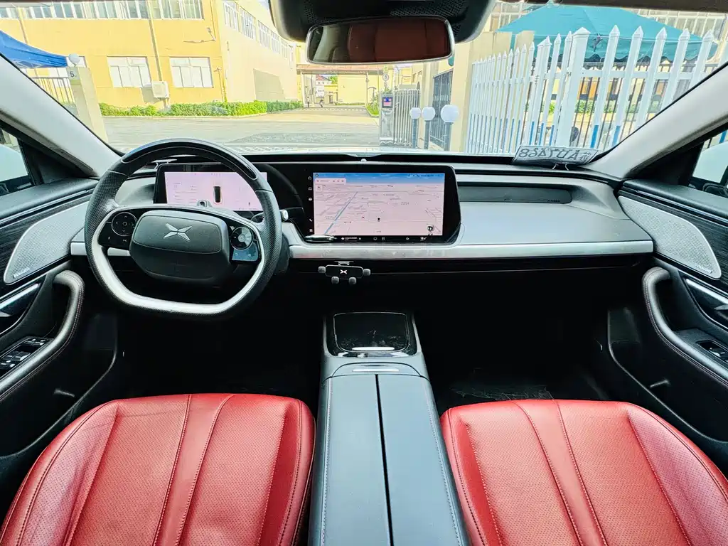 XPeng P7 — миниатюра 18